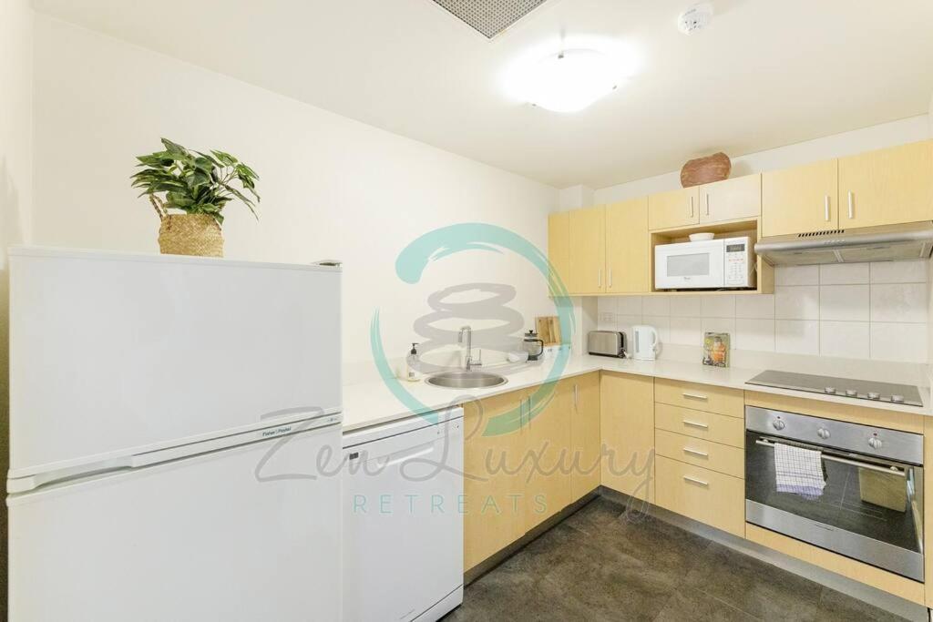 Zen88 Esplanade: 3-Br Luxury Suite Near Waterfront Дарвин Экстерьер фото